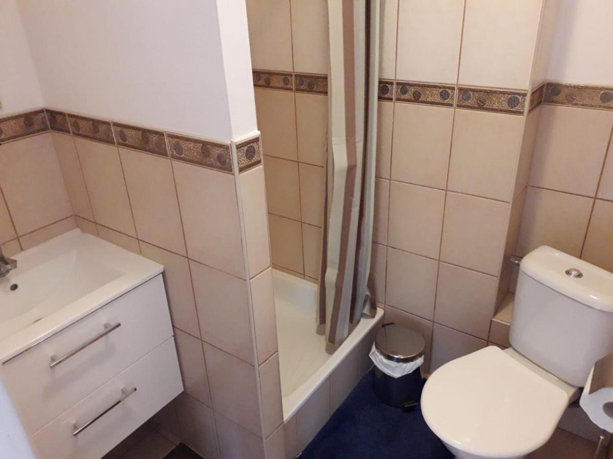 Wiktorowka Guest house *